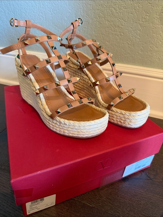 Valentino Garavani Shoes - Valentino Garavani Rockstud Espadrille Wedge Sandals in Almond